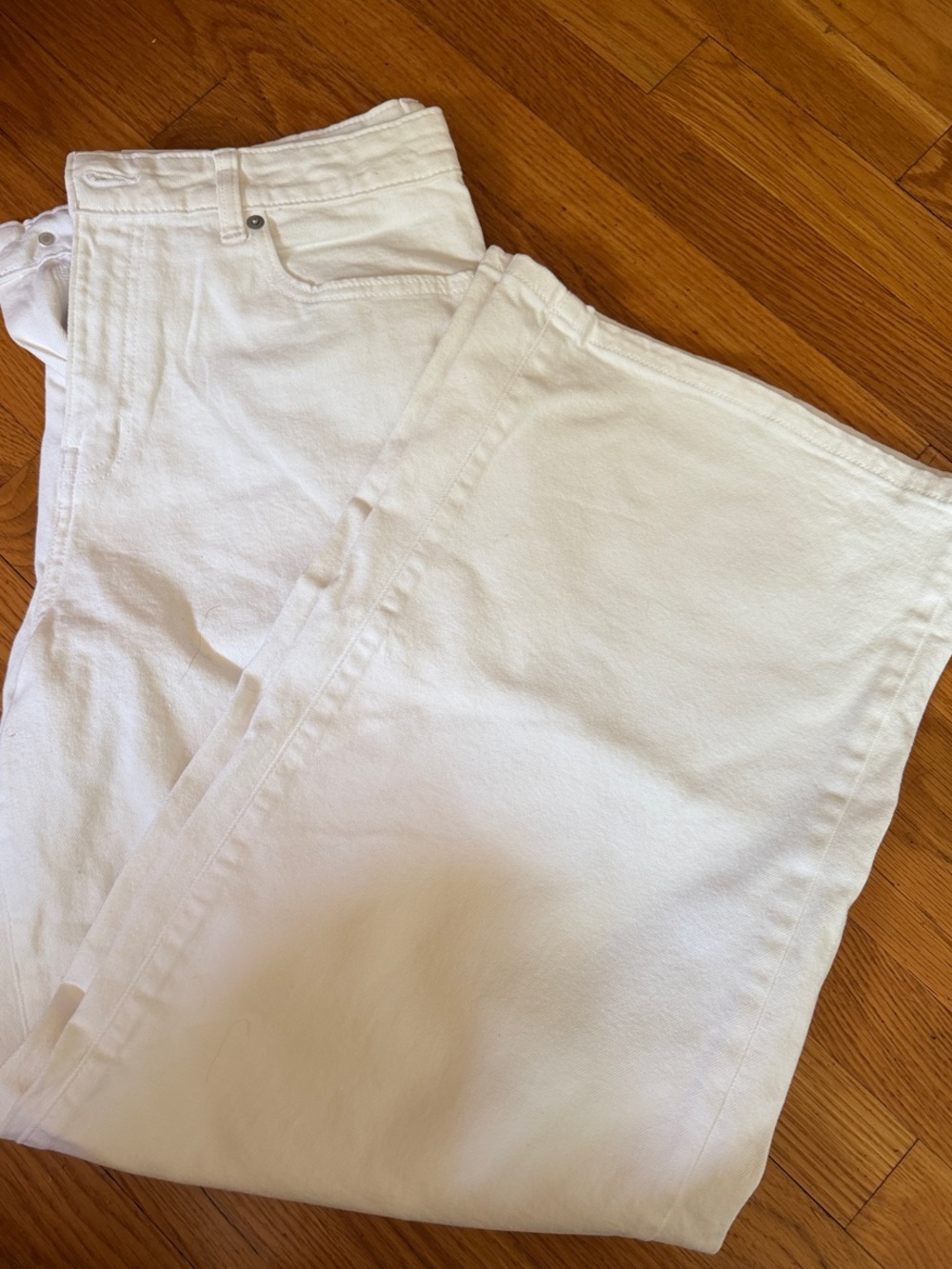 Time and Tru White Wide-Leg Jeans